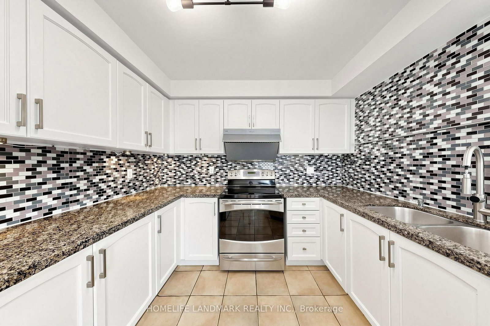 183 Freemont Street • Vaughan, ON photo 7