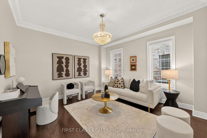 23 Lady Karen Crescent