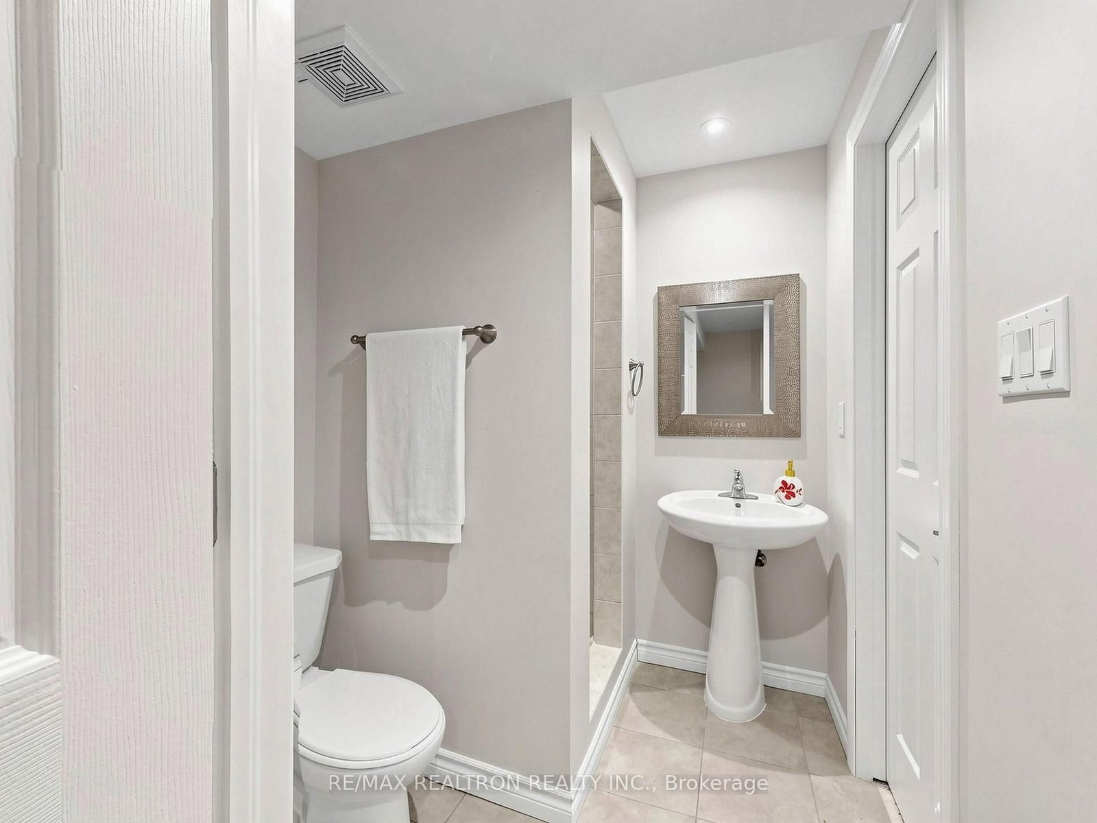 92 Clausfarm Lane • Whitchurch-Stouffville, ON photo 42