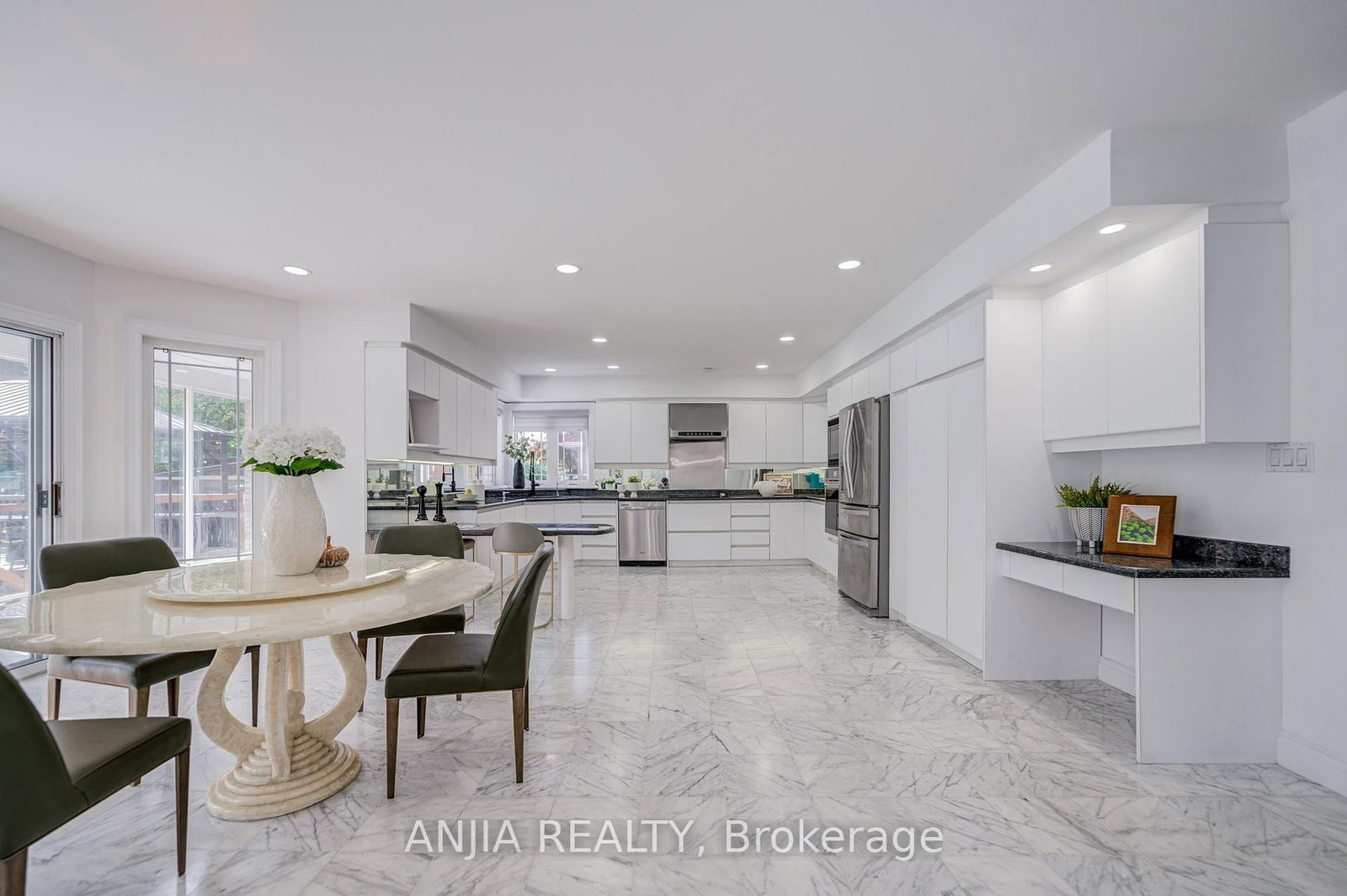 63 Beckenridge Drive • Markham, ON photo 12