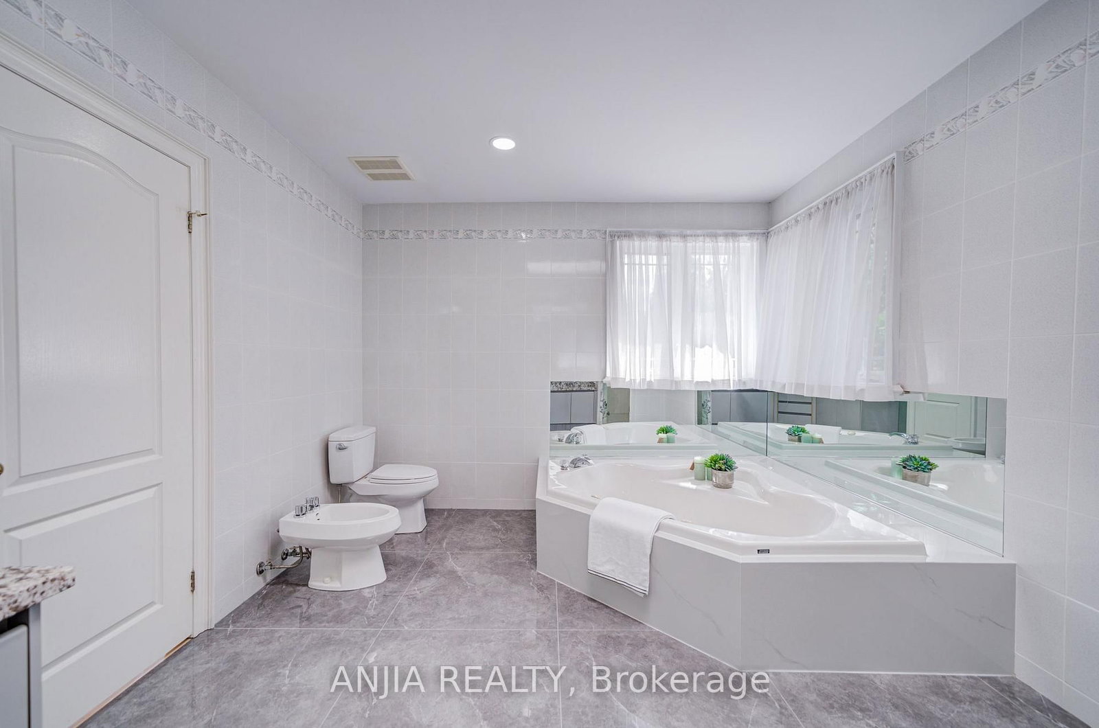 63 Beckenridge Drive • Markham, ON photo 34