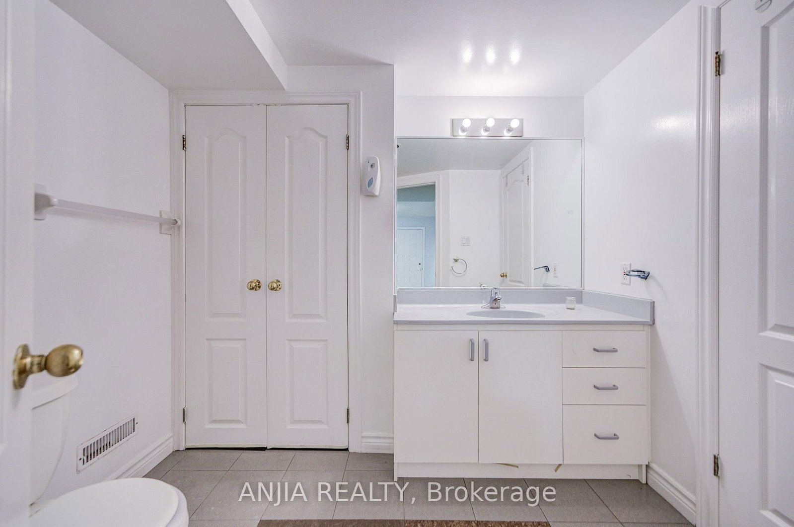 63 Beckenridge Drive • Markham, ON photo 44