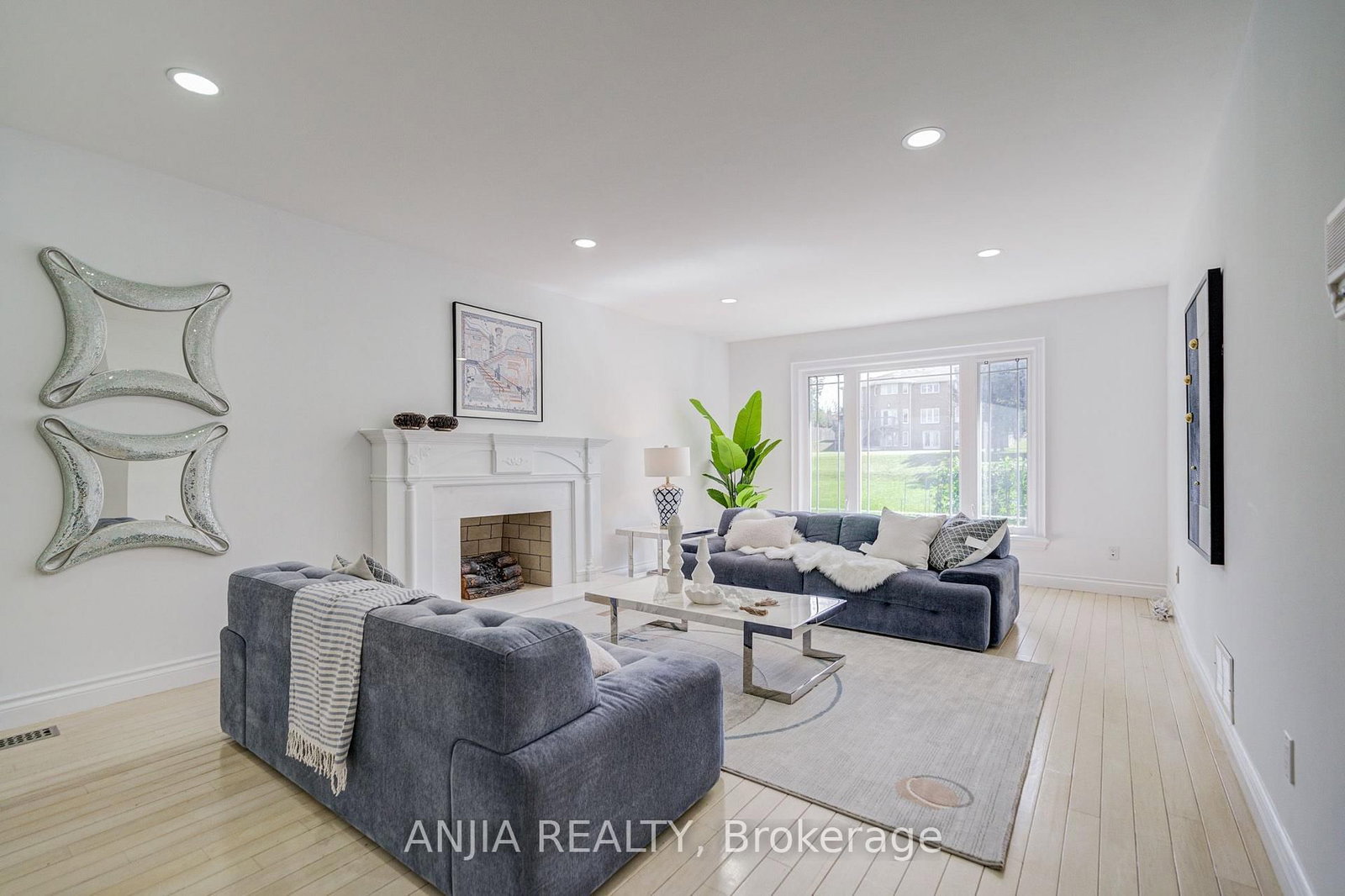 63 Beckenridge Drive • Markham, ON photo 8