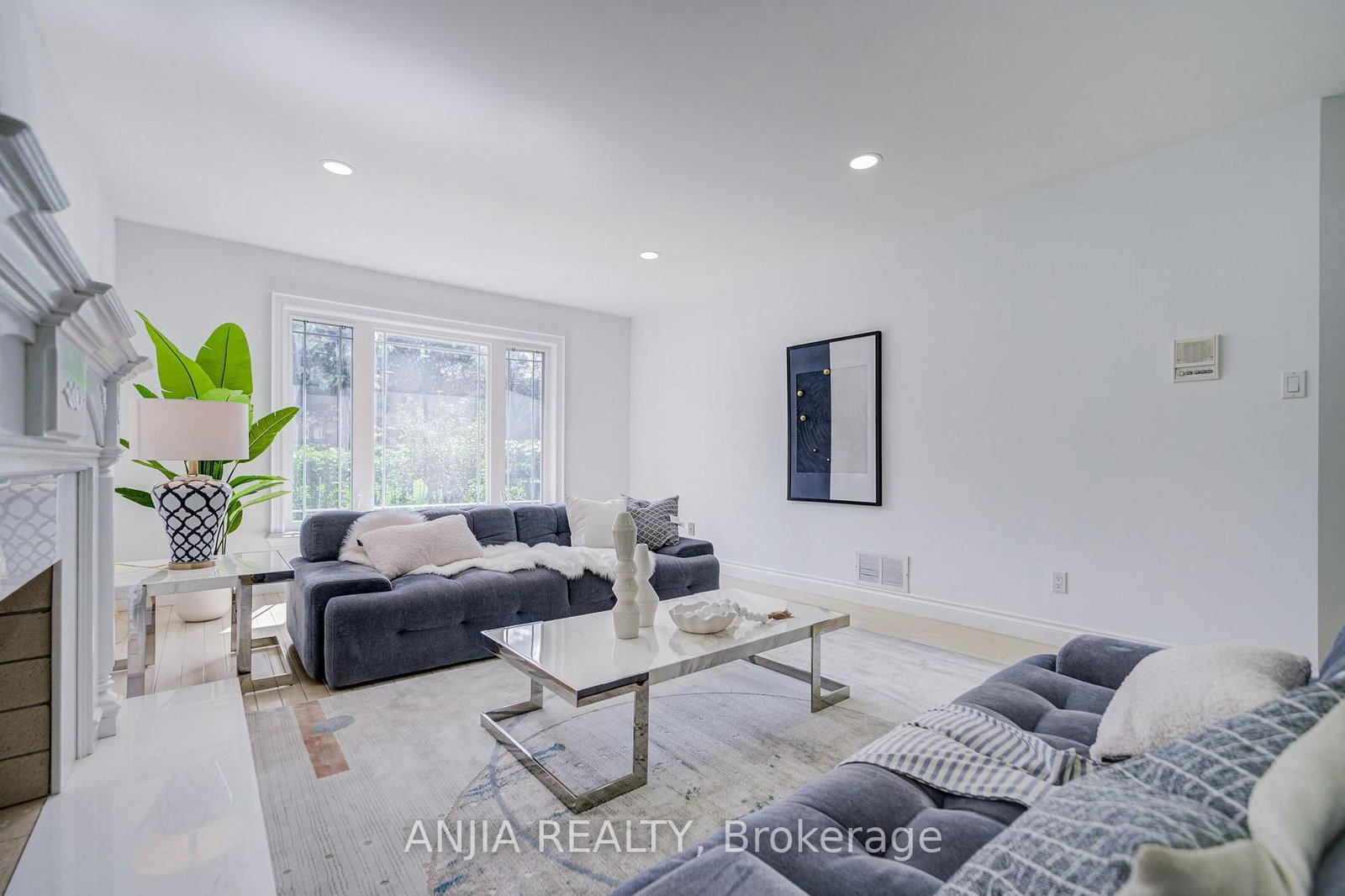 63 Beckenridge Drive • Markham, ON photo 9