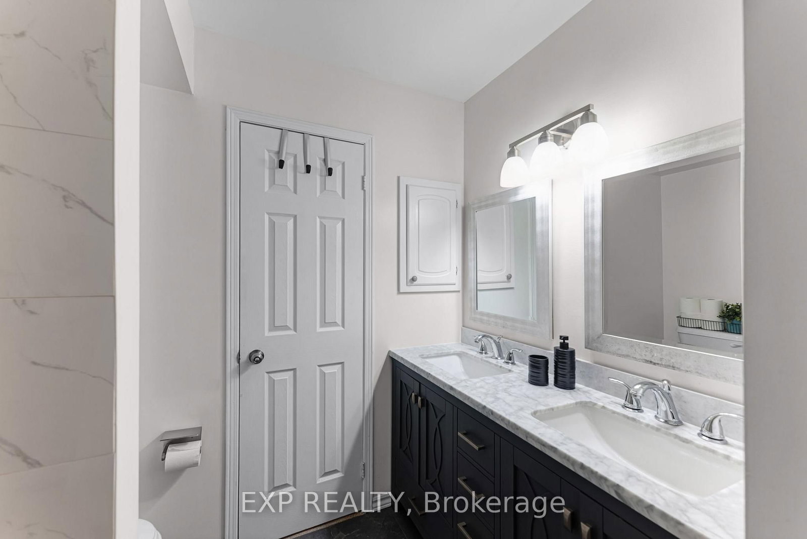 115 Main Street S • #28 • Newmarket, ON photo 22
