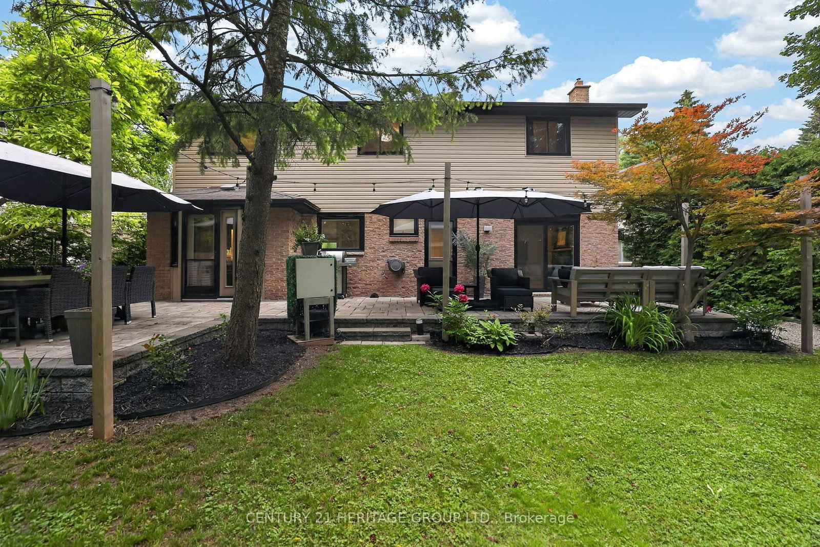 28 Innis Crescent • Richmond Hill, ON photo 3