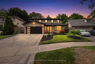 28 Innis Crescent • Richmond Hill, ON photo 4
