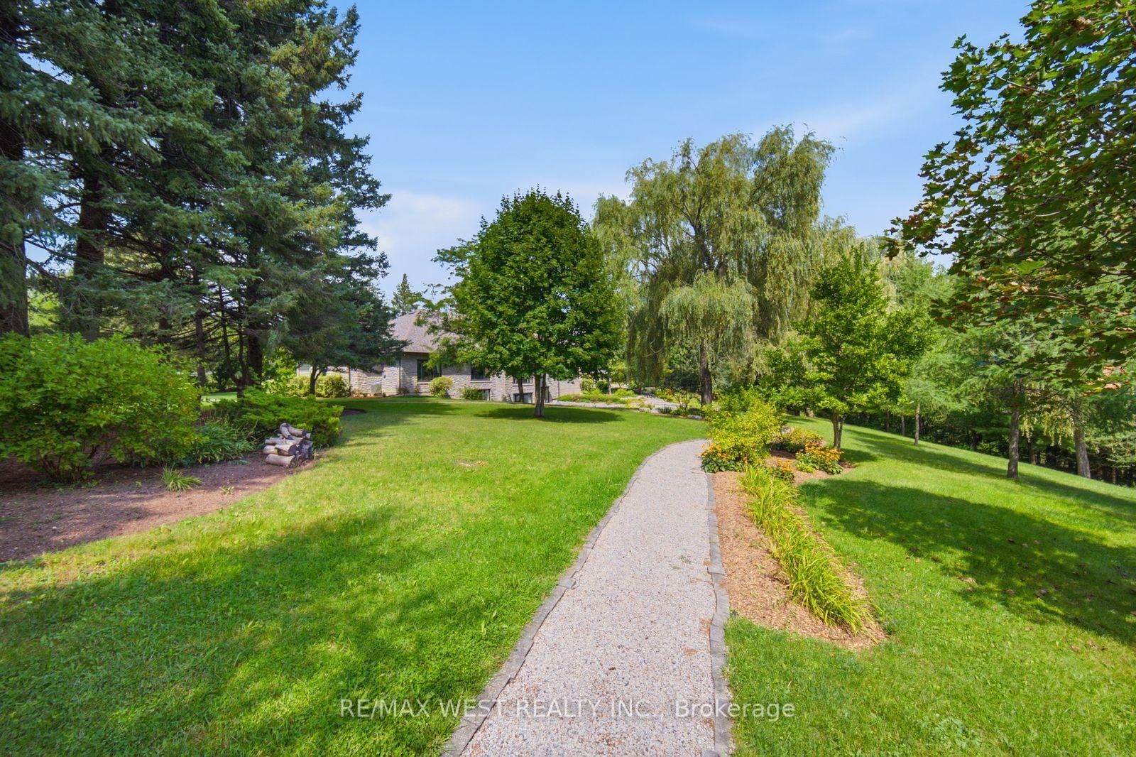 5775 Kirby Road • Vaughan, ON photo 11