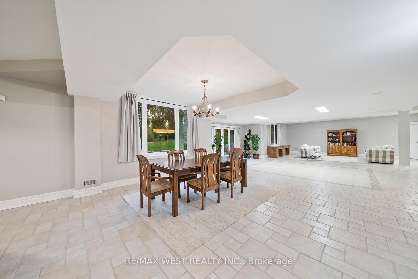 5775 Kirby Road • Vaughan, ON photo 32