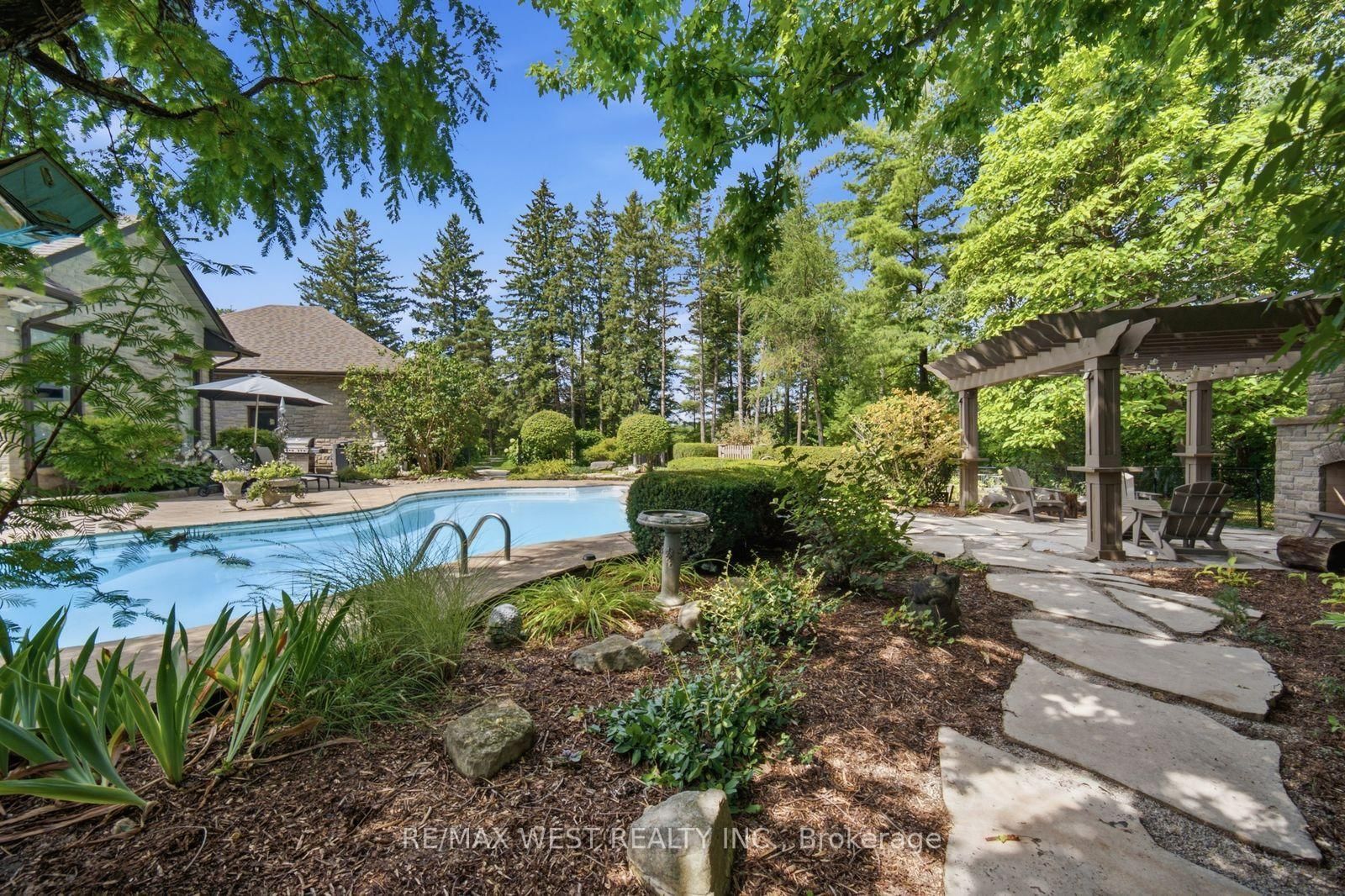 5775 Kirby Road • Vaughan, ON photo 46