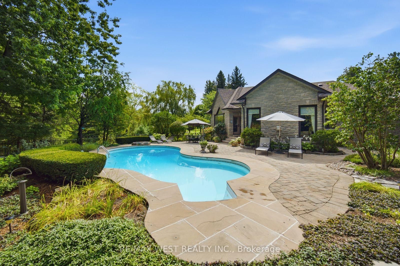 5775 Kirby Road • Vaughan, ON photo 47