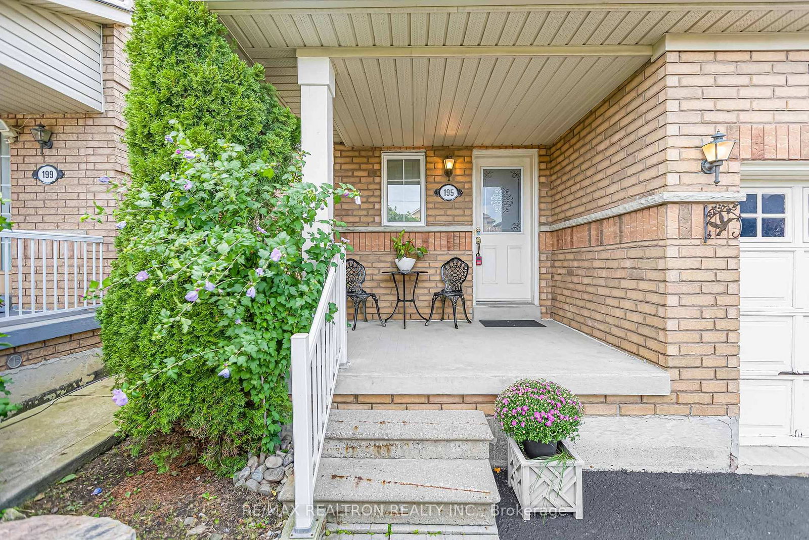 195 Kale Crescent • Vaughan, ON photo 3