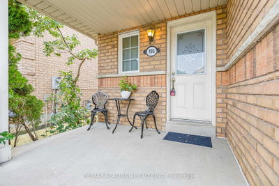 195 Kale Crescent • Vaughan, ON photo 4