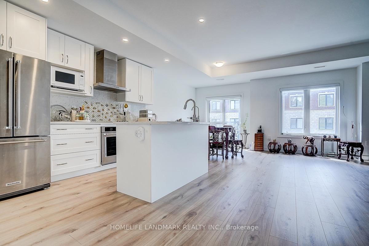 25 Sunbury Lane • Whitchurch-Stouffville, ON photo 14