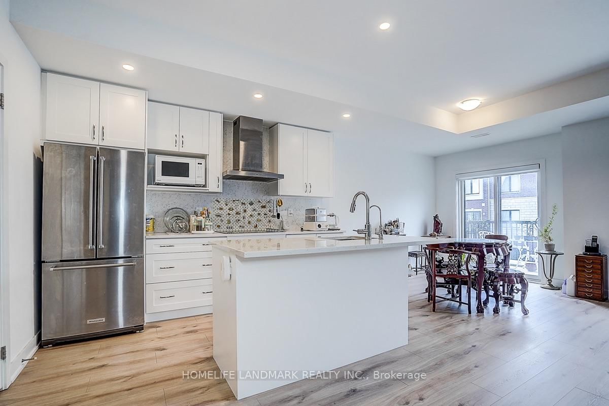 25 Sunbury Lane • Whitchurch-Stouffville, ON photo 15