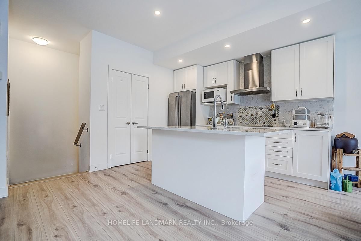 25 Sunbury Lane • Whitchurch-Stouffville, ON photo 18