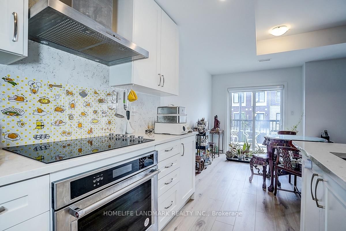 25 Sunbury Lane • Whitchurch-Stouffville, ON photo 22
