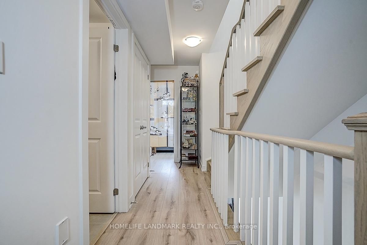 25 Sunbury Lane • Whitchurch-Stouffville, ON photo 30
