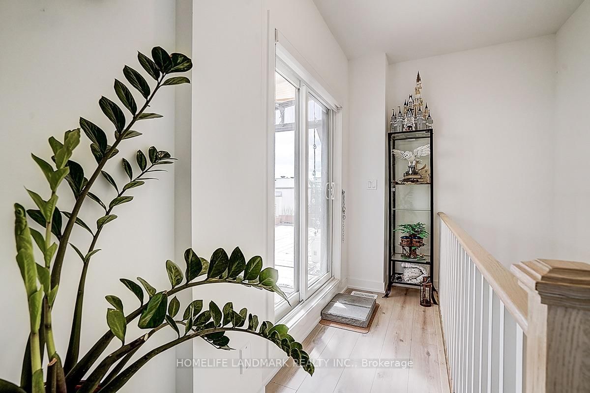 25 Sunbury Lane • Whitchurch-Stouffville, ON photo 40