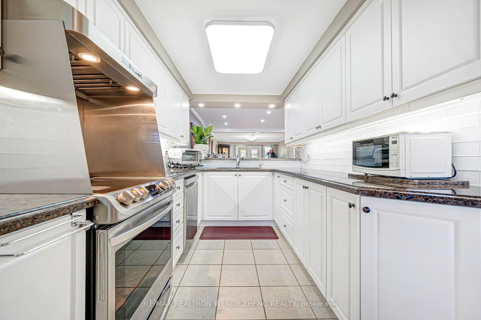 520 Silken Laumann Drive • #21 • Newmarket, ON photo 16