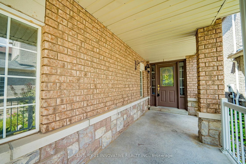 117 Raintree Crescent