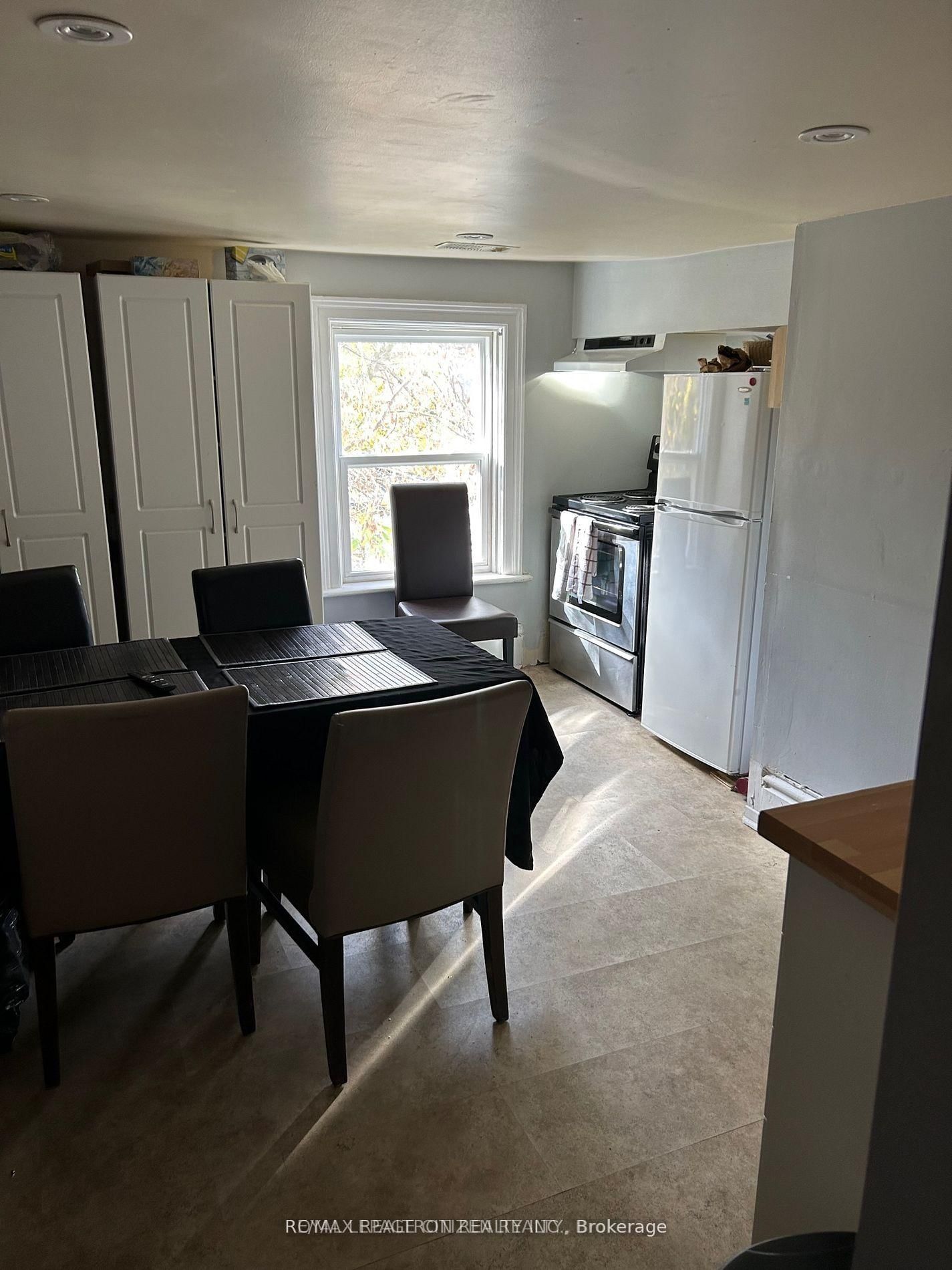 648 Gorham Street • Newmarket, ON photo 5