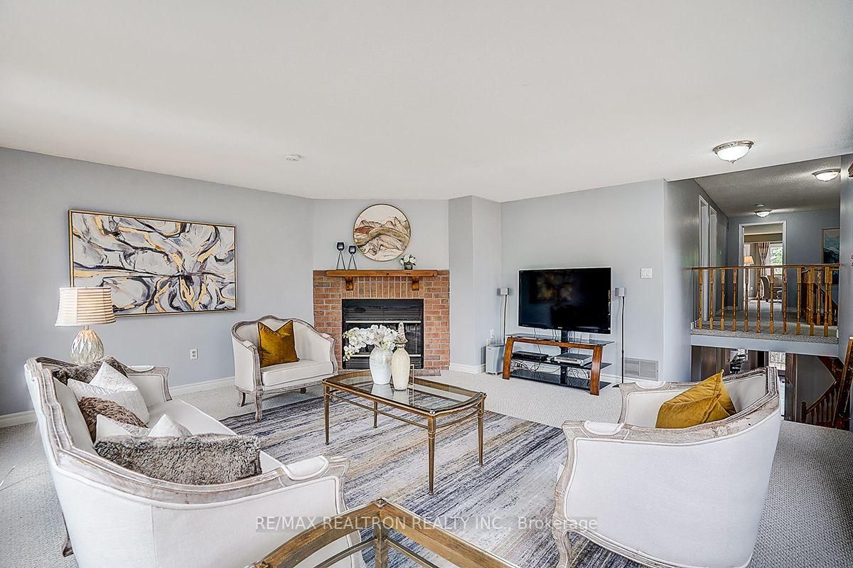 233 Brimson Drive • Newmarket, ON photo 19