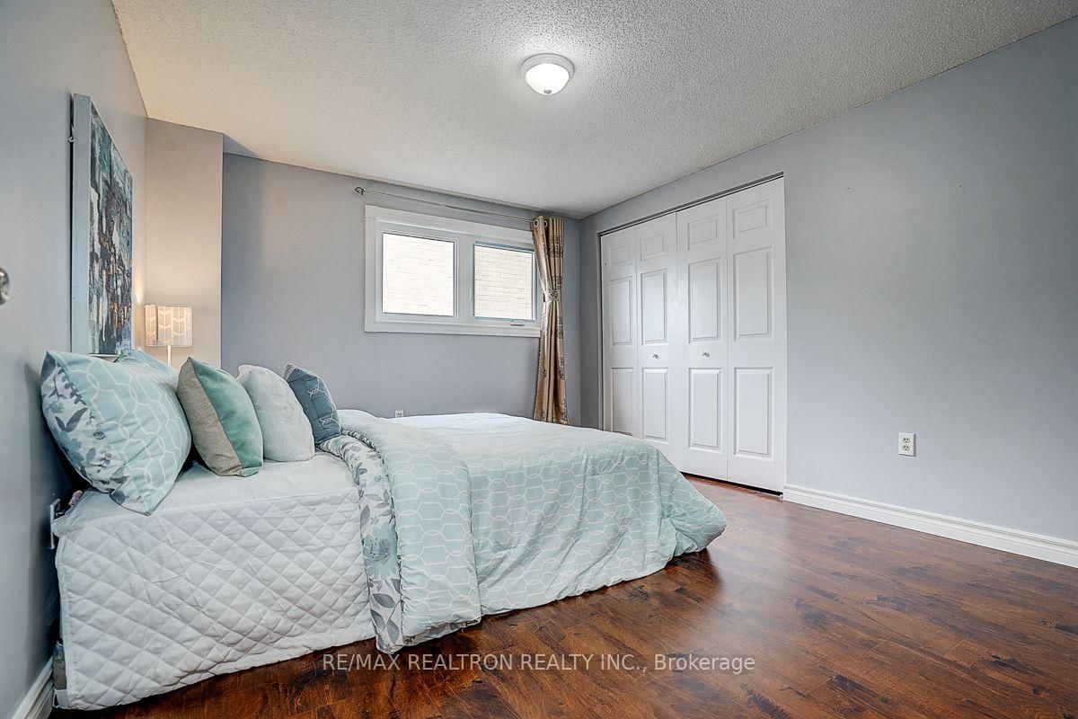 233 Brimson Drive • Newmarket, ON photo 30
