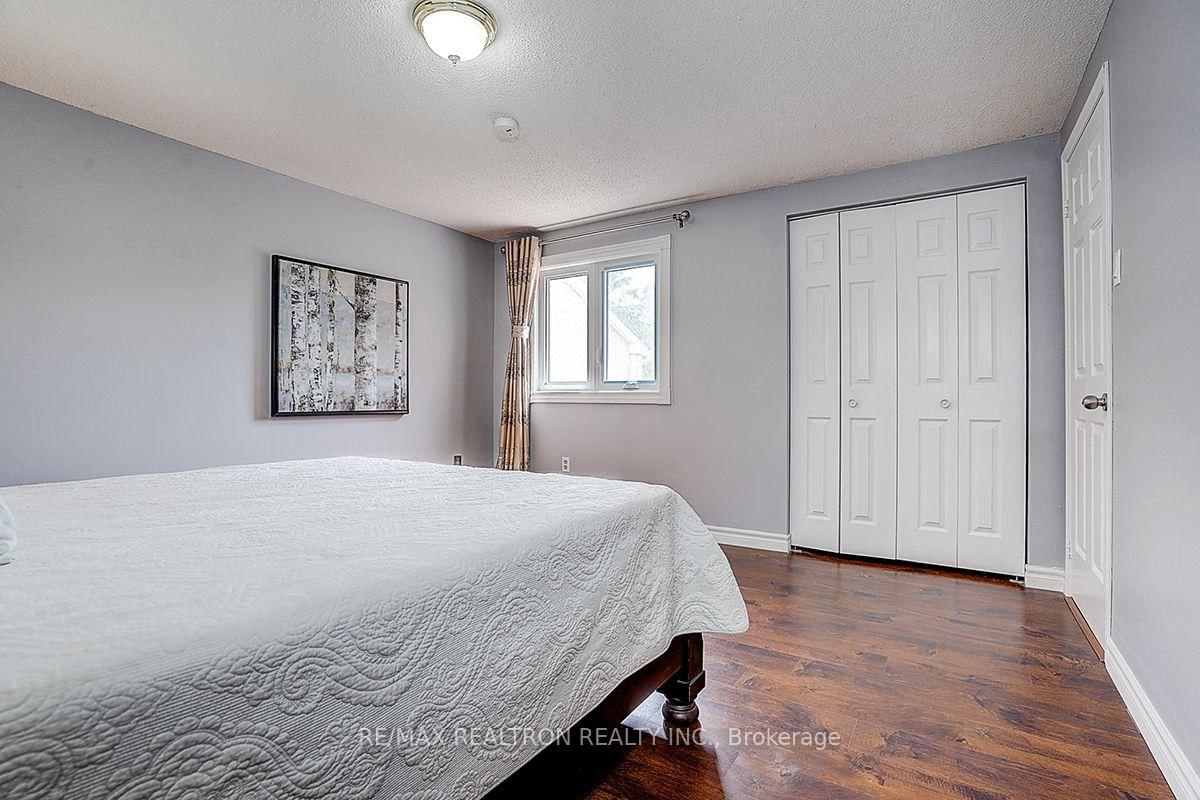 233 Brimson Drive • Newmarket, ON photo 34