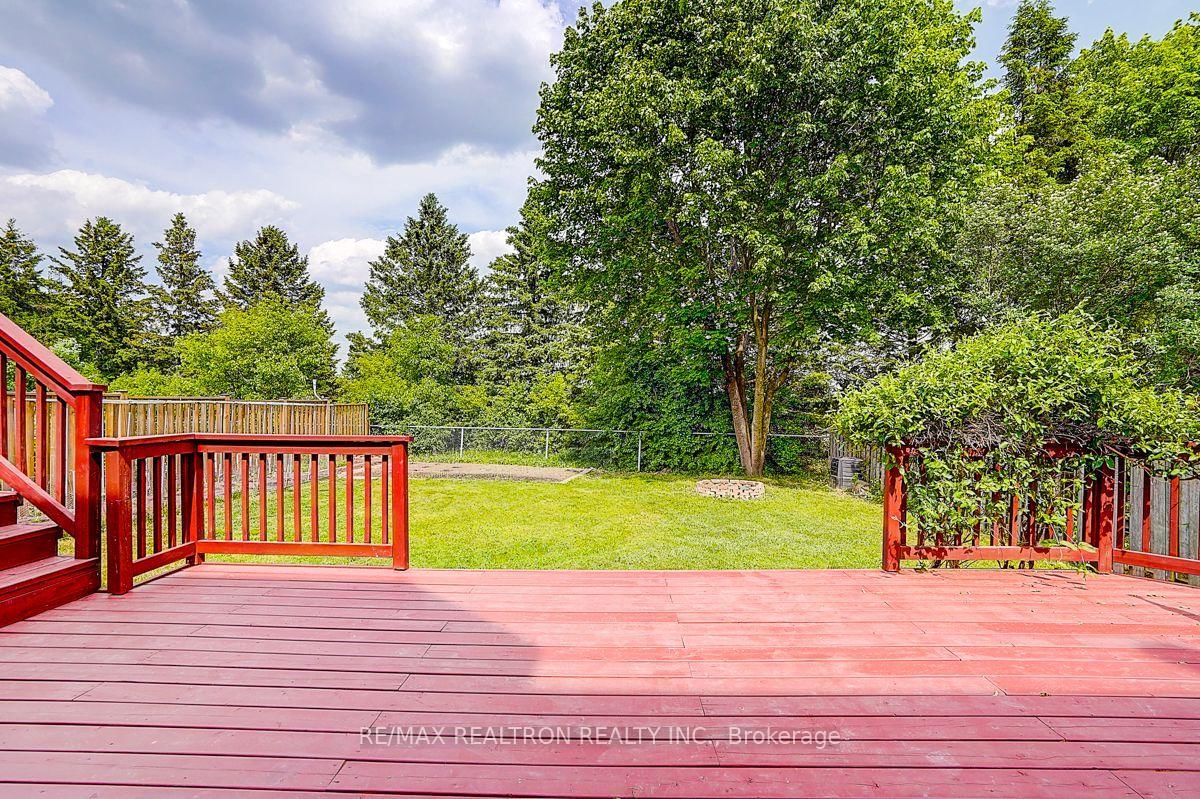233 Brimson Drive • Newmarket, ON photo 46