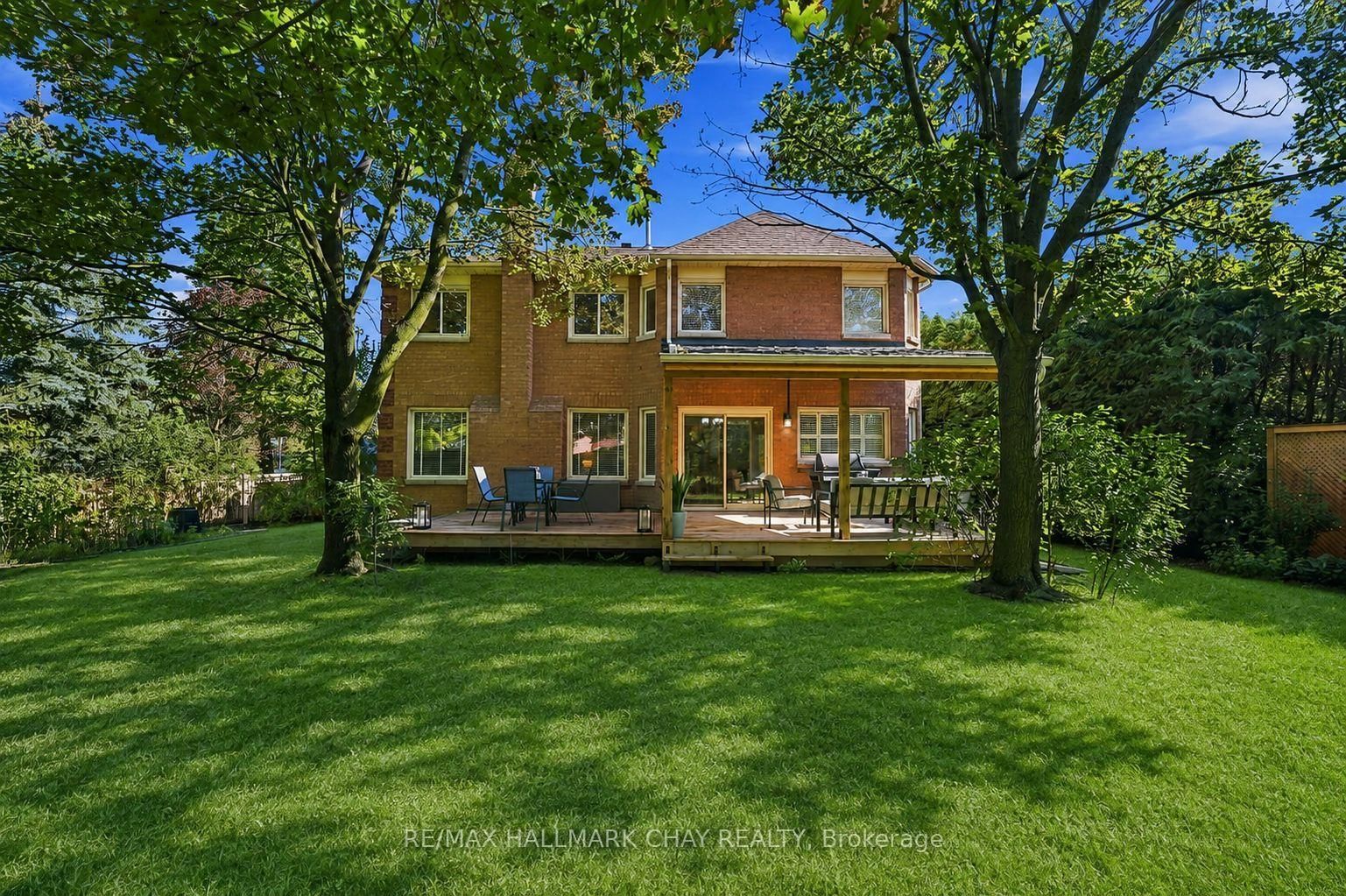 380 Alex Doner Drive • Newmarket, ON photo 16