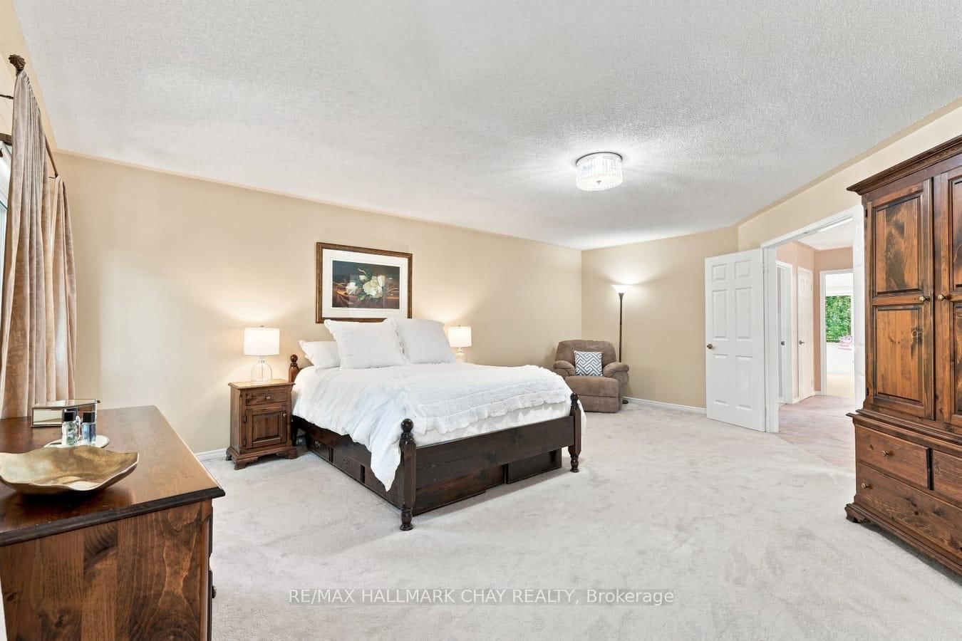 380 Alex Doner Drive • Newmarket, ON photo 23