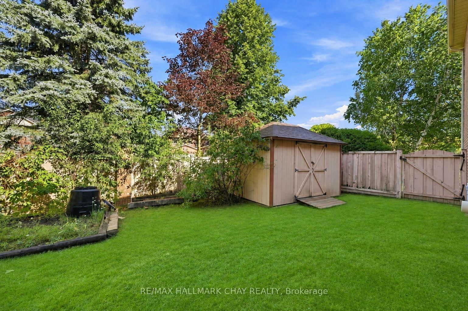 380 Alex Doner Drive • Newmarket, ON photo 40