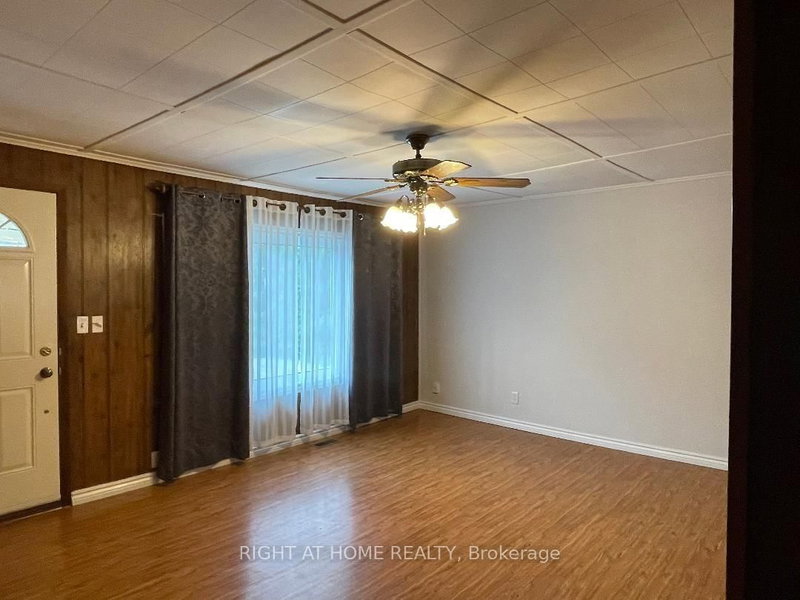 main floor 1br unit - 265 Shorecrest Road