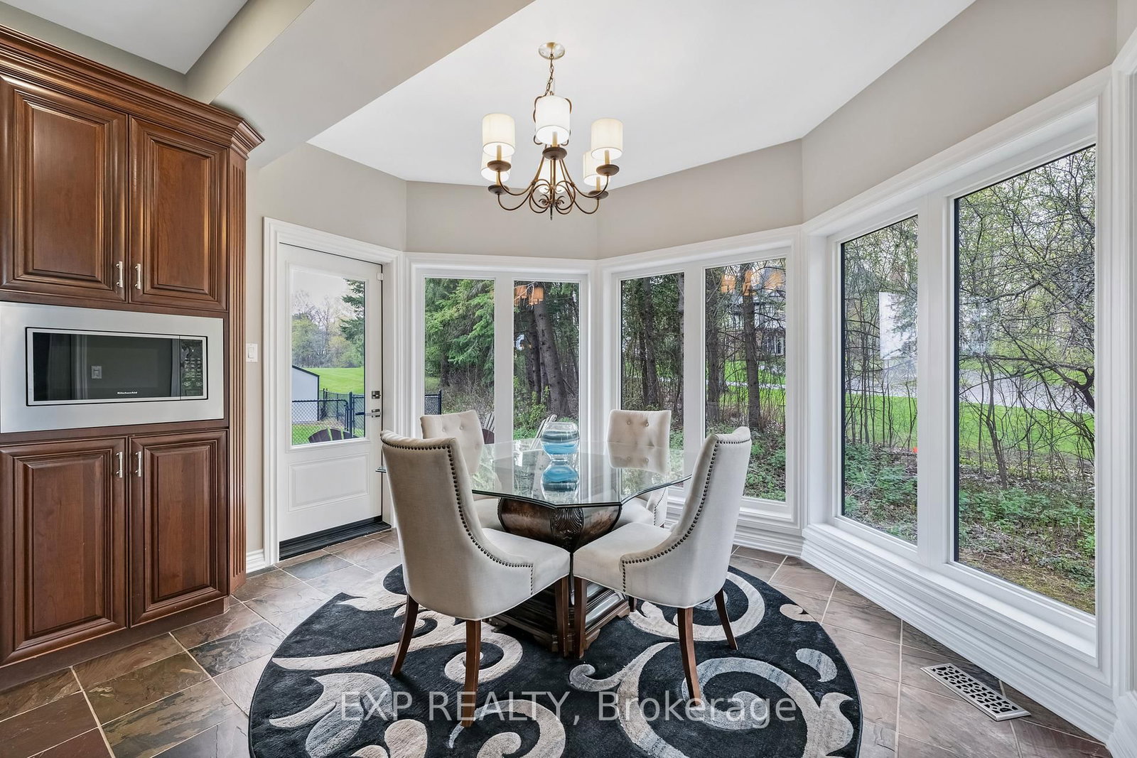 15 Jarvis Avenue • Aurora, ON photo 12