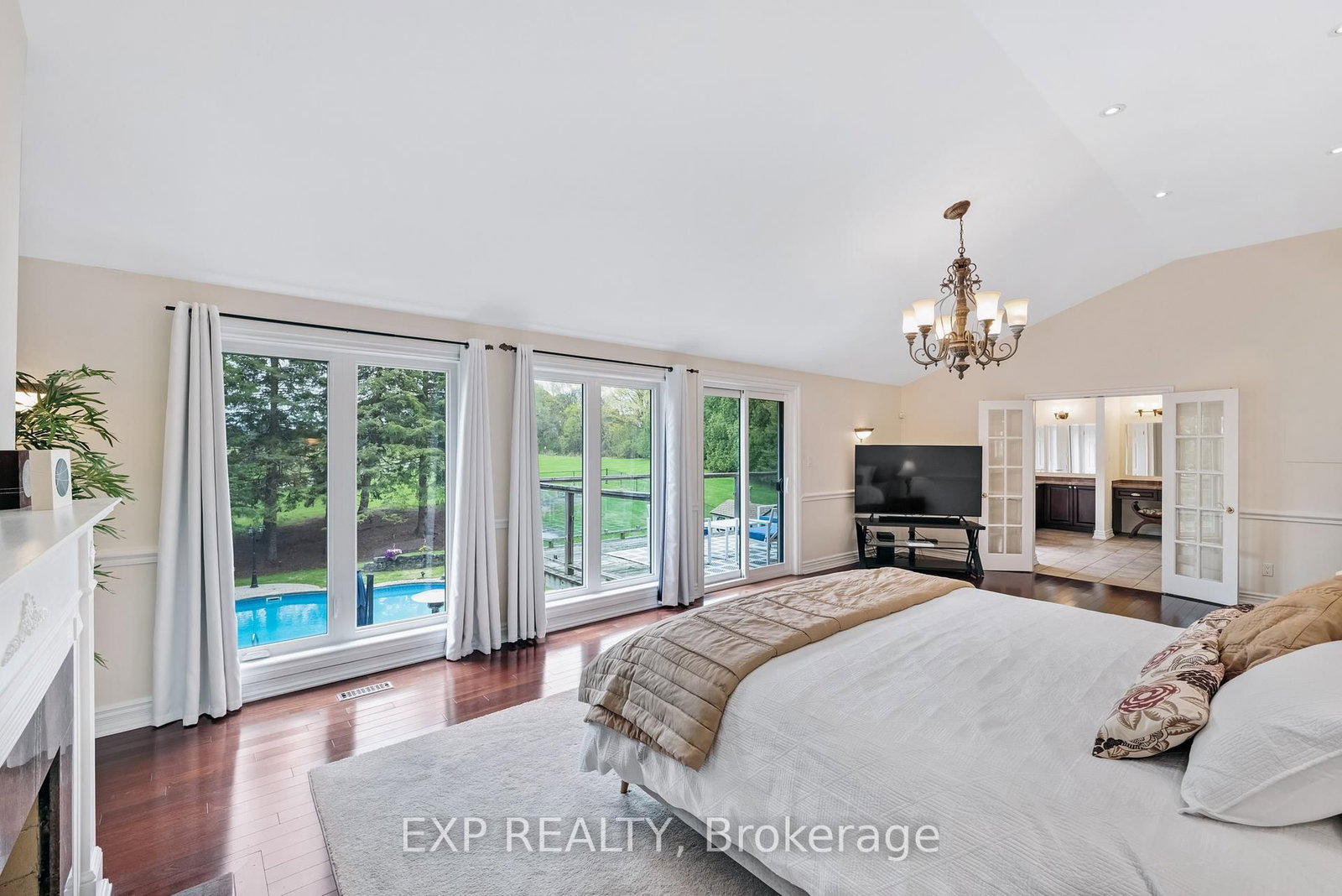 15 Jarvis Avenue • Aurora, ON photo 13