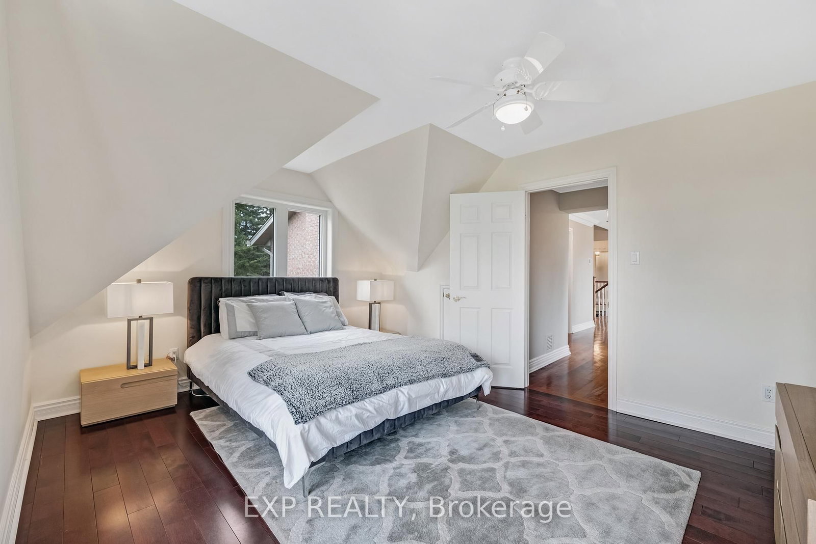 15 Jarvis Avenue • Aurora, ON photo 18