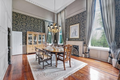 15 Jarvis Avenue • Aurora, ON photo 8
