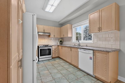 2 Foxfield Crescent • Vaughan, ON photo 9