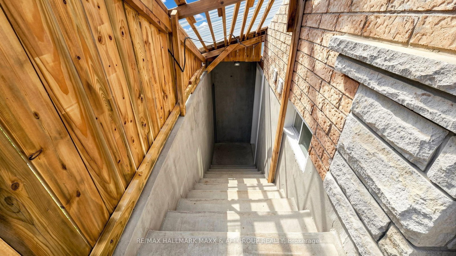 33 Amethyst Drive • Richmond Hill, ON photo 49