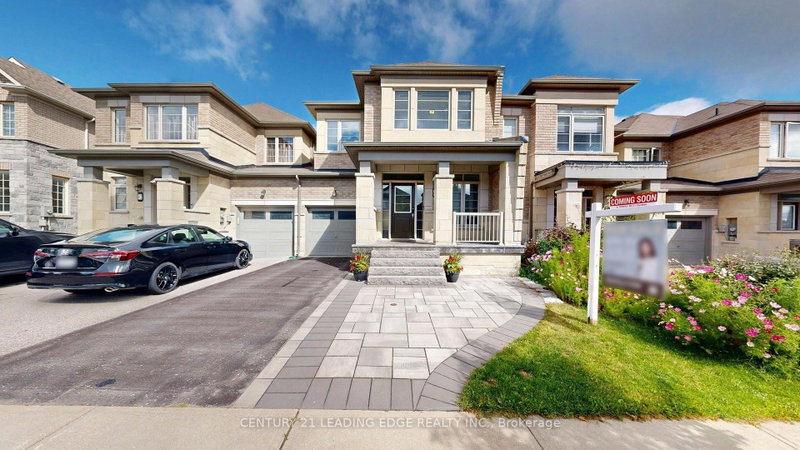 64 Mondial Crescent