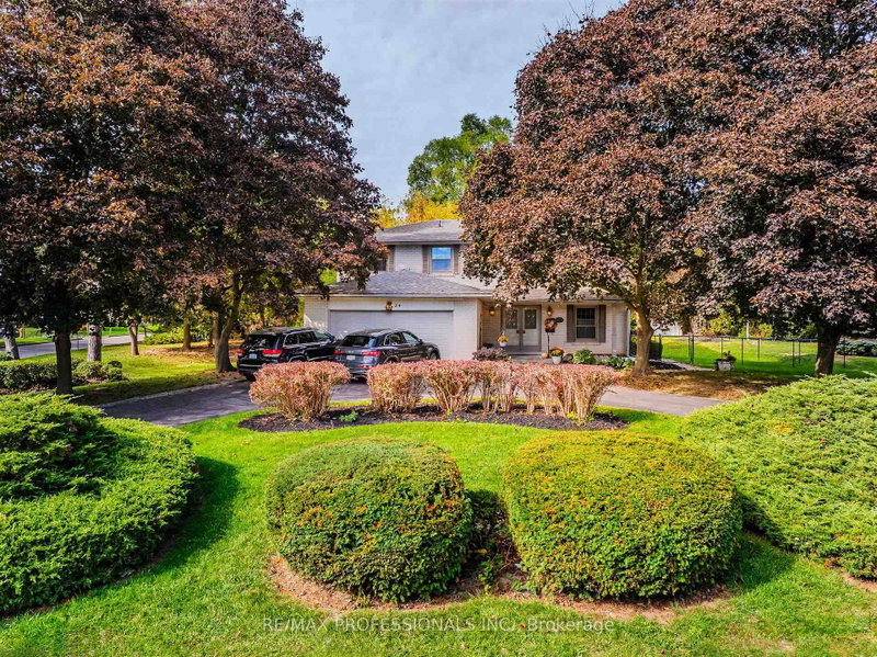24 Billy Joel Crescent