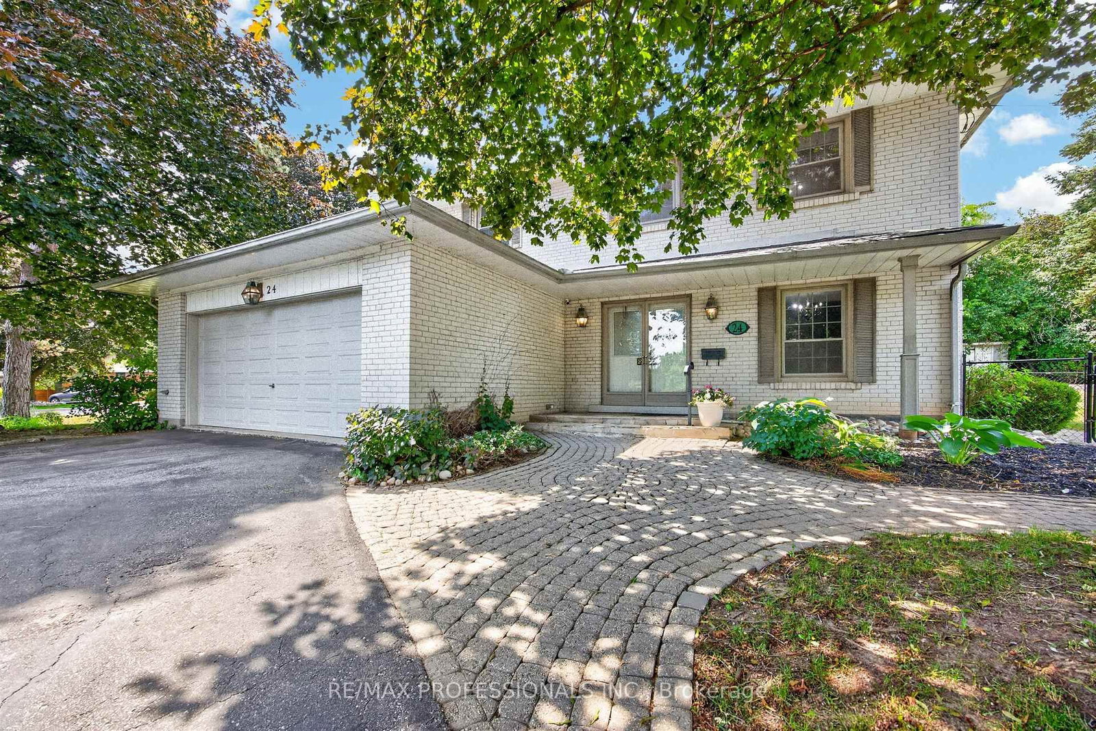 24 Billy Joel Crescent • Markham, ON photo 4