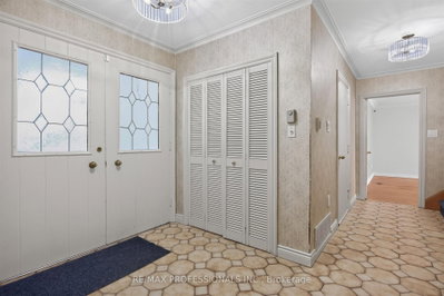 24 Billy Joel Crescent • Markham, ON photo 5