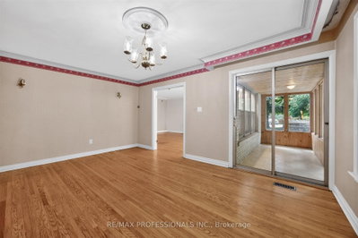 24 Billy Joel Crescent • Markham, ON photo 9