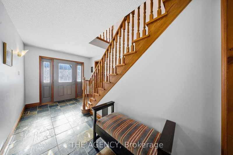 30 Goodfellow Cres photo 5