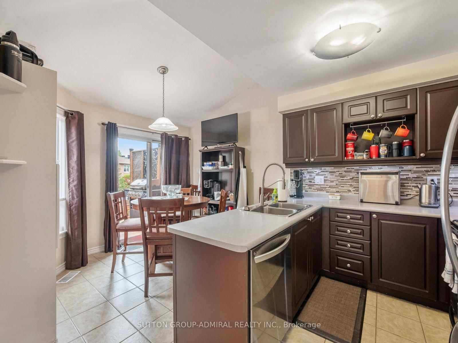 267 Warner Crescent • Newmarket, ON photo 12