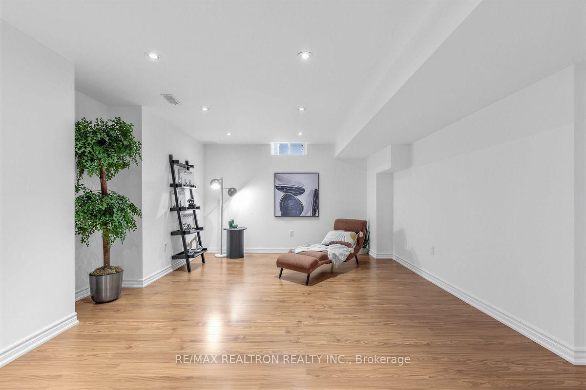 52 Canelli Heights Court • Vaughan, ON photo 27