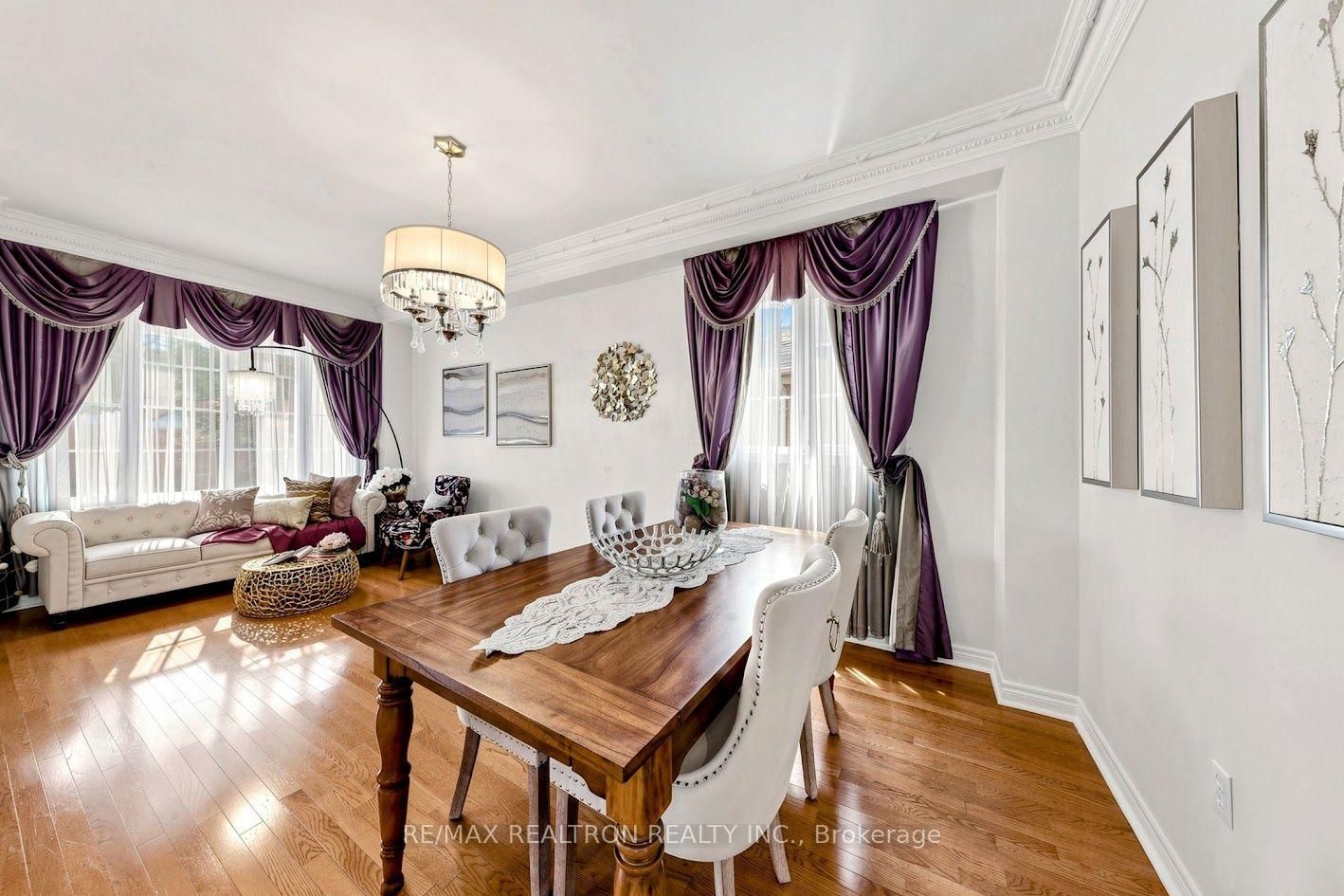 52 Canelli Heights Court • Vaughan, ON photo 3