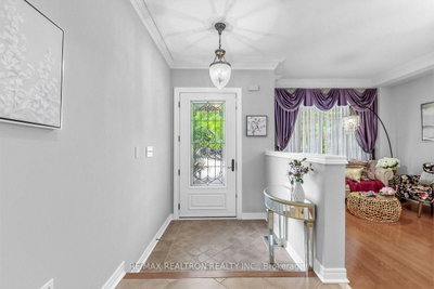52 Canelli Heights Court • Vaughan, ON photo 4